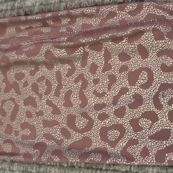 Lilac Leopard Supreme Hi-Rise 7/8 24" - Picture 3 of 6